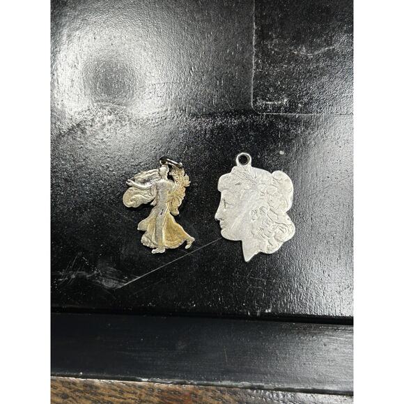 RARE Pair Of US Silver Cut-Out Coins . Morgan Dollar And Walking Liberty Jewelry - Picture 8 of 16